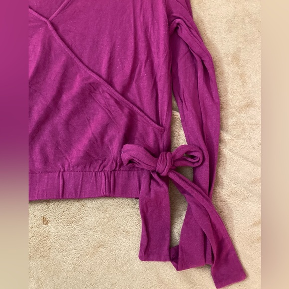 wrap top - Picture 2 of 4